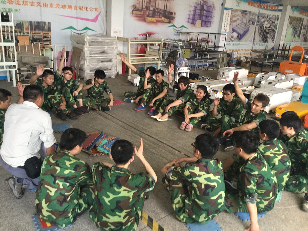 瑞鵬機(jī)器人 瑞鵬機(jī)器人